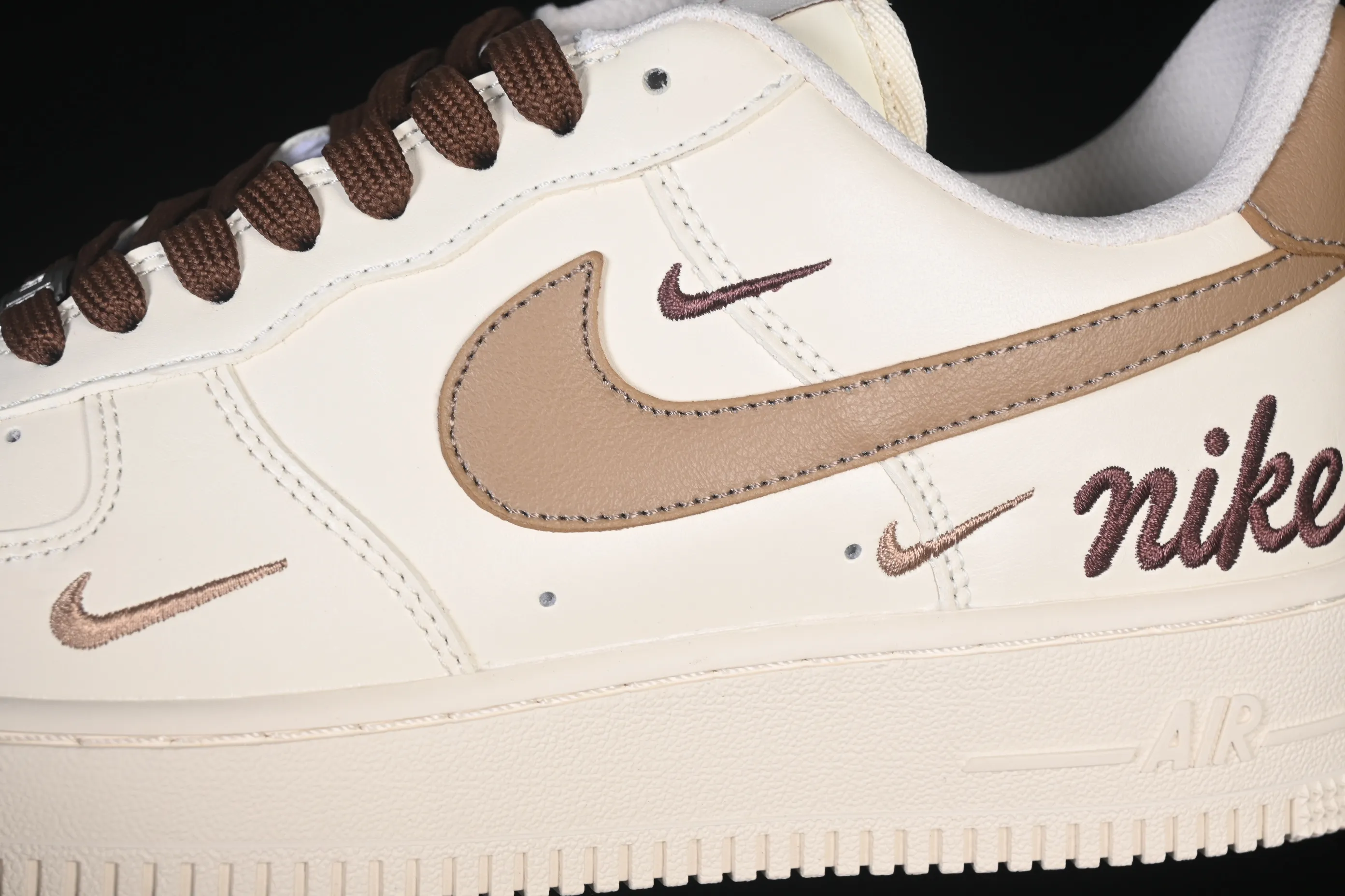All categories Nk Air Force 1 Air Force series Nk Air Force 1 Low Air Force low-top Nike Air Force 1'07 Low Milk coffee white brown three small hooks Air Force 1 low-top casual sneakers NH0601-584